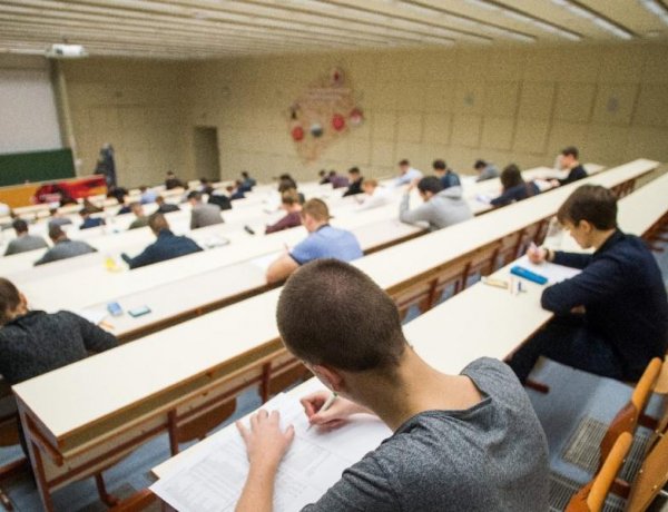 Egységes eljárásrend szerint készülnek a tanévkezdésre a felsőoktatási intézmények