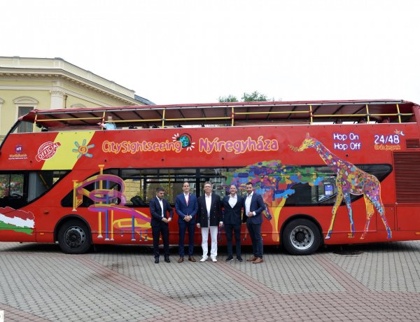 Nyíregyházán is megjelennek a City Sightseeing piros, emeletes autóbuszai!