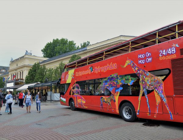 Már közlekedik a városnéző autóbusz                         