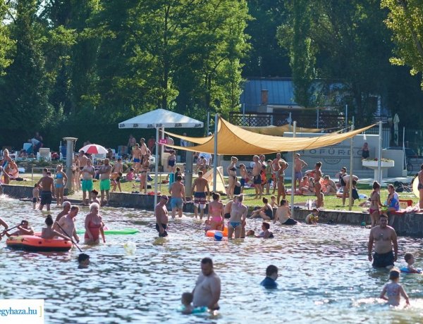 Sokan választották hétvégén a Tófürdőt - Felfrissülés a meleg napokon