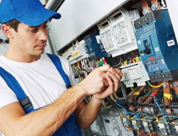 Soha nem késő egy jó szakmára váltani - Már nem lehet anyagi akadálya