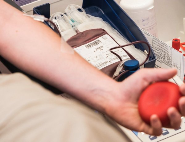 Véradó önkénteseket várnak a kórházban, hogy ne kelljen átütemezni a műtéteket