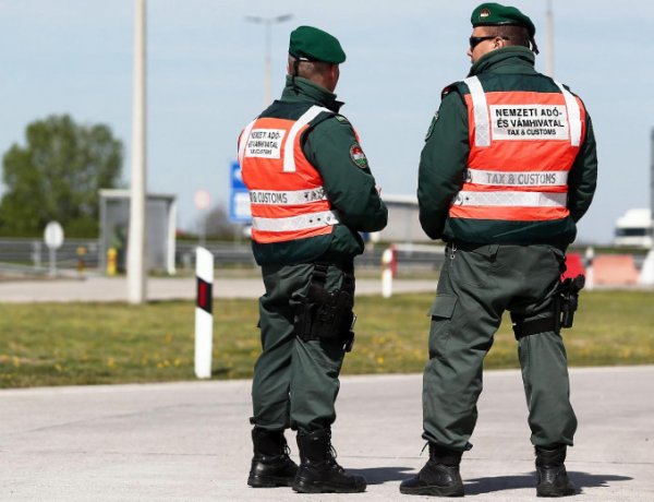 Nemzeti Adó- és Vámhivatal: ki korán kel dohányt lel             