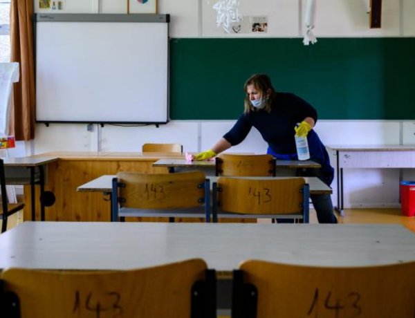 Emmi: csaknem 6000 intézményben rendben folyik az oktatás   