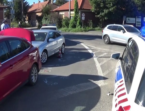Baleset történt a Tiszavasvári és Derkovits utcai csomópontban, a vétlen sofőr megsérült