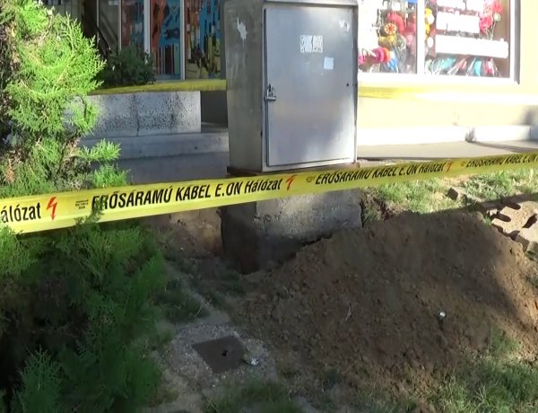 Kapcsolószekrényeket cserél az E.ON a Búza téren, a munkák érintik a gyalogosforgalmat