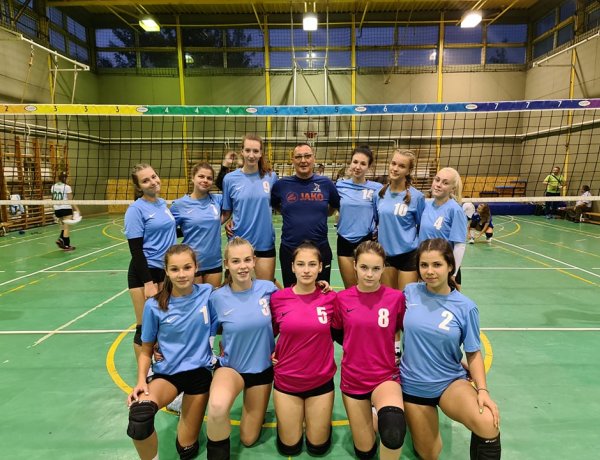 Országos Serdülő Bajnokság - Zárt kapuk mögött a röplabdások