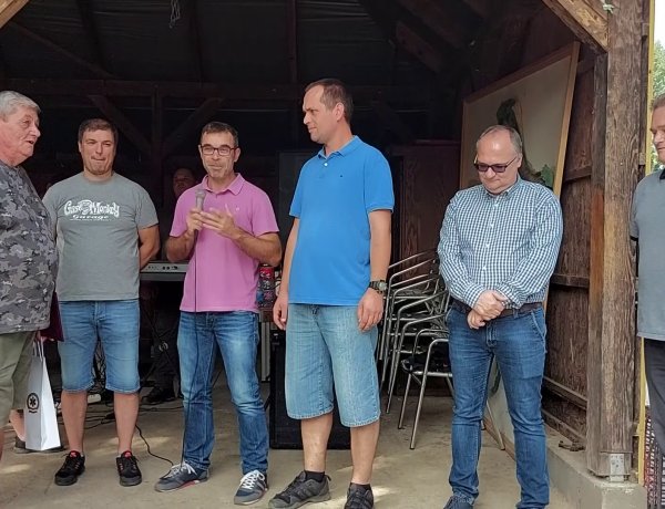 30 év után búcsúztak a nyugdíjba vonuló Pásztor Andrástól bajtársai