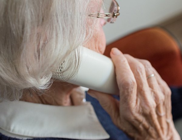 Segítő szolgáltatás Nyíregyházán a hatósági karanténban lévőknek és a  helyi szépkorúaknak