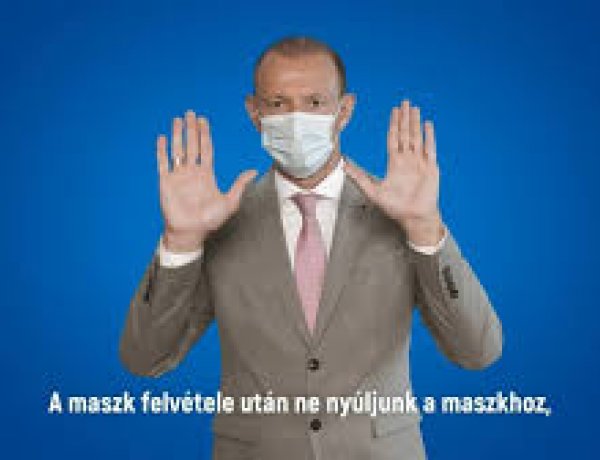 Dömötör: új tájékoztató filmek jönnek a maszkhasználatról   