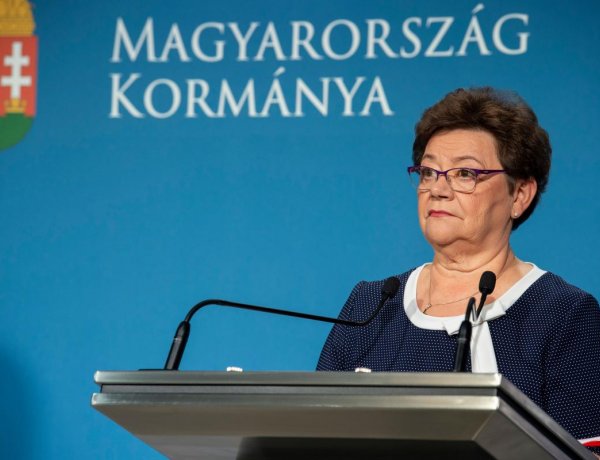 Országos tisztifőorvos: mindenkinek ki kell lépnie komfortzónájából