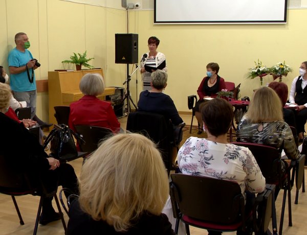 Könyvtárosok világnapja – Csendes János-díj és Könyvtári Kultúráért kitüntetés 