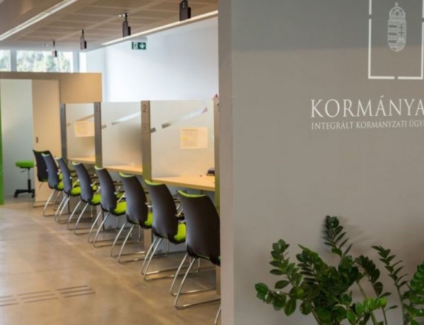 Kormányablakok – Nem várhatók korlátozások, heti 40 órában várják az ügyfeleket