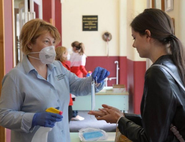 Emmi: kiemelkedő teljesítmény, hivatás és felelősségtudat   