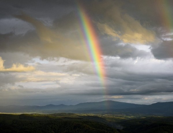 Heti előrejelzés: egyszer napszemüvegre, máskor esernyőre lesz szükség