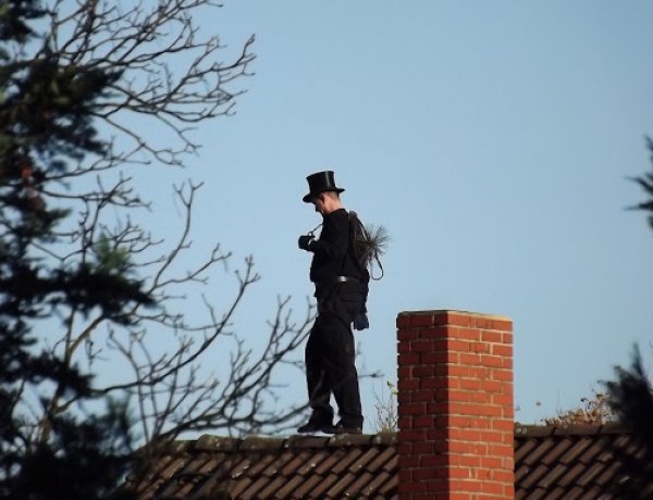 Kéményseprés – Évente tanácsos ellenőriztetni a kéményeket a lakóházakban