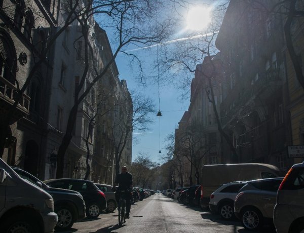 Napszemüveg és egy kiskabát elég lesz ma, csapadékra nem számíthatunk