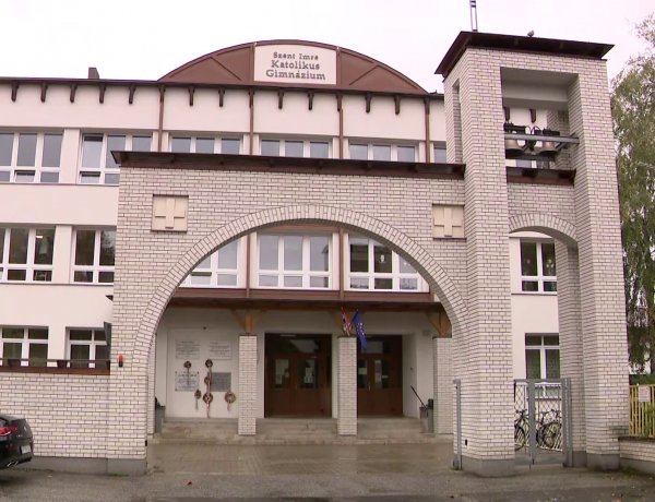 Szent Imre – Két tanítási nyelvű osztály indult                              