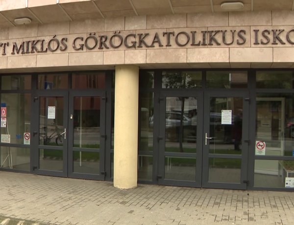 Rendkívüli tanítási szünet – Koronavírusos egy pedagógus a Szent Miklós iskolában