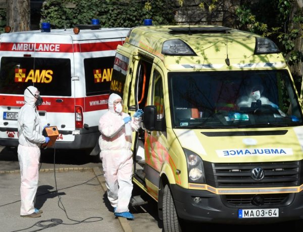 OMSZ: antigén gyorsteszteket használnak a mentők                         