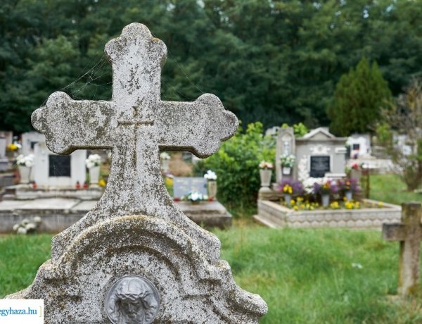Ünnepi nyitvatartás a temetőben – Közeleg mindenszentek ünnepe, illetve halottak napja