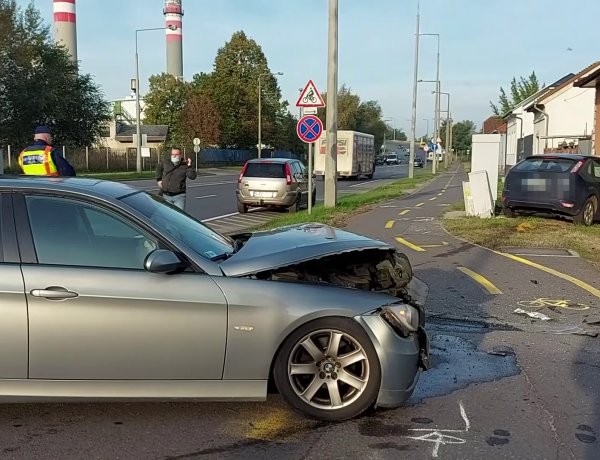 Baleset történt a Bethlen Gábor és a Moszkva utca csomópontjánál