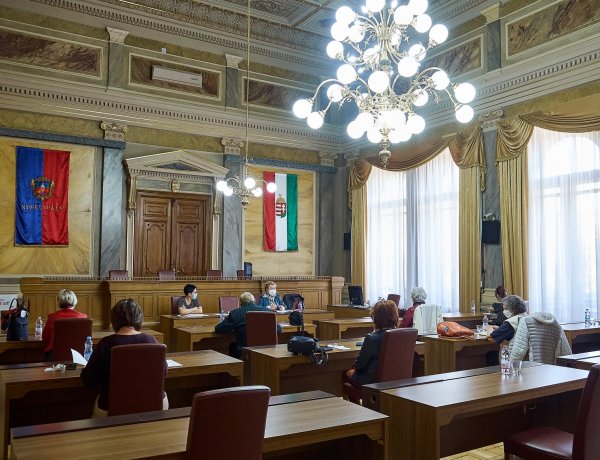 Ülésezett az Idősügyi Tanács – Ismét meghirdették a „Meséld el nekem” pályázatot