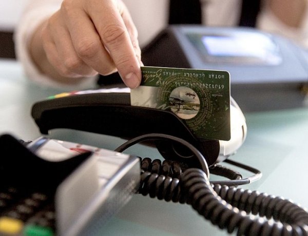 Fél évig maradhat a Szép-kártyák kedvező adózása, ha a parlament megszavazza a javaslatot