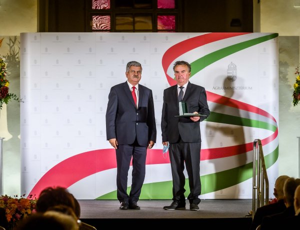 NYÍRERDŐ-s elismerések az emléknap alkalmából               