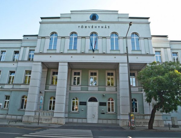 Egy hónapon belül ítéletet hozott a bíróság a rablás miatt letartóztatott férfi ügyében