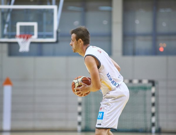 Győzelem Veszprémben - Hatodik bajnokiját is megnyerte a kosárcsapat