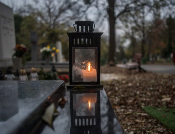 Ezekre figyeljünk, hogy ne okozzunk tüzet a temetőkben!     