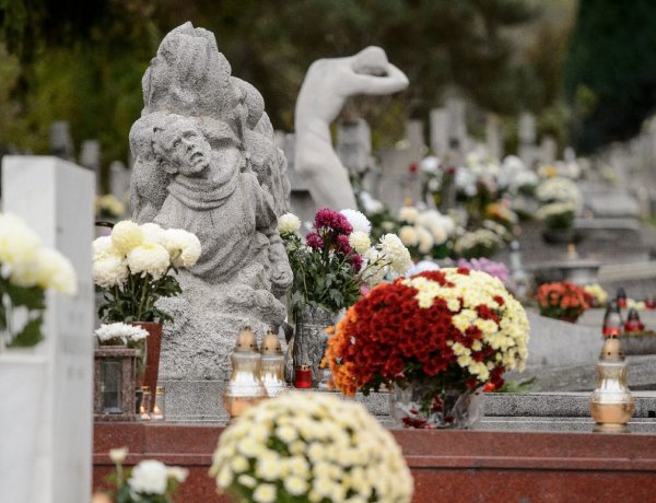 A pandémia miatt más az idei halottak napja                 