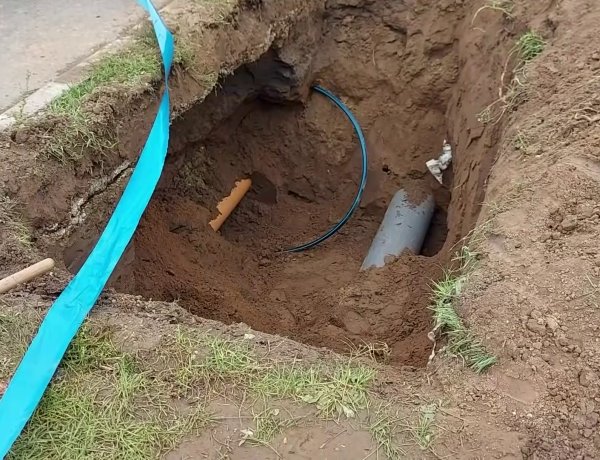 Megkezdődött a Korányi Frigyes utca 201. szám előtt a közműépítés