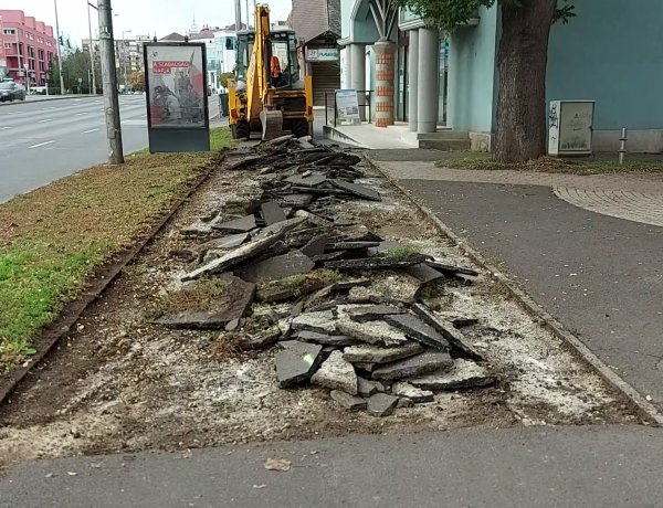 Megkezdődött a Vay Ádám körút járdaszakaszának felújítása   