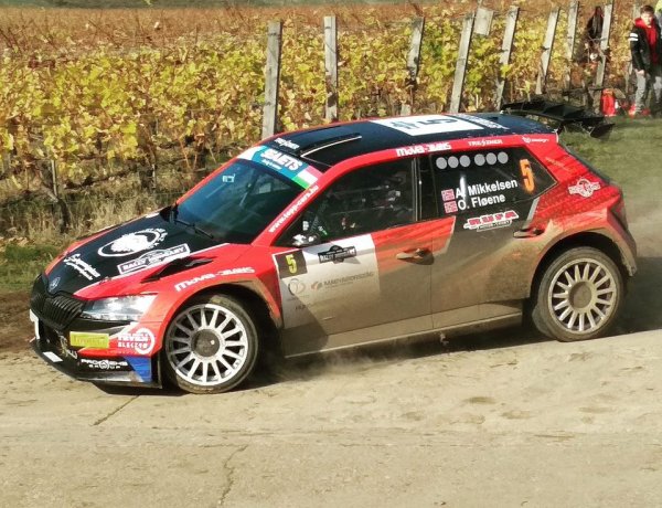 Száguldás hegyek és szőlőtőkék között - Látványos szakaszok az EB-n