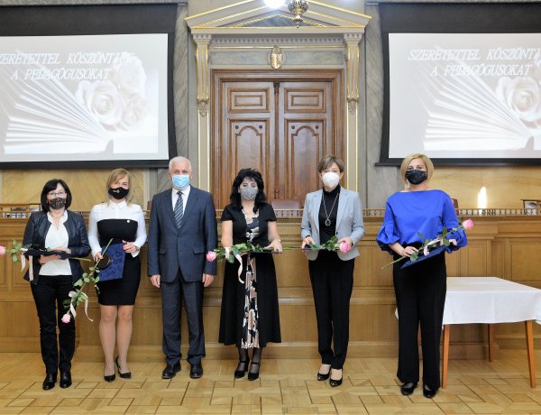 Pedagógus kitüntetések: ebben a rendkívüli helyzetben sem feledkezünk meg a pedagógusokról