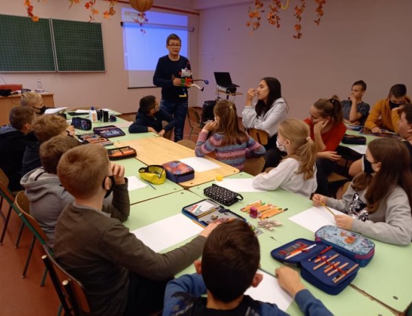 Virtuális Erasmus partnertalálkozó a Bemben!                