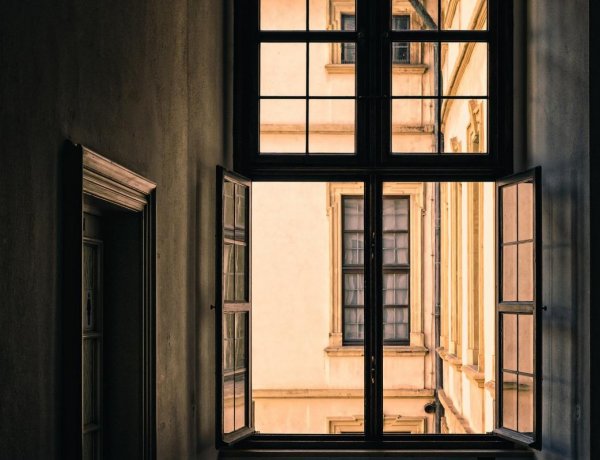 Nemzeti Népegészségügyi Központ: a szellőztetés védheti az egészséget