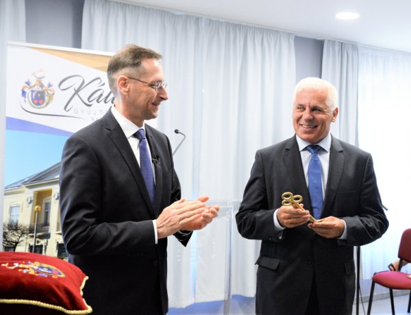 Az operatív munkacsoport működik, a beruházások folytatódnak