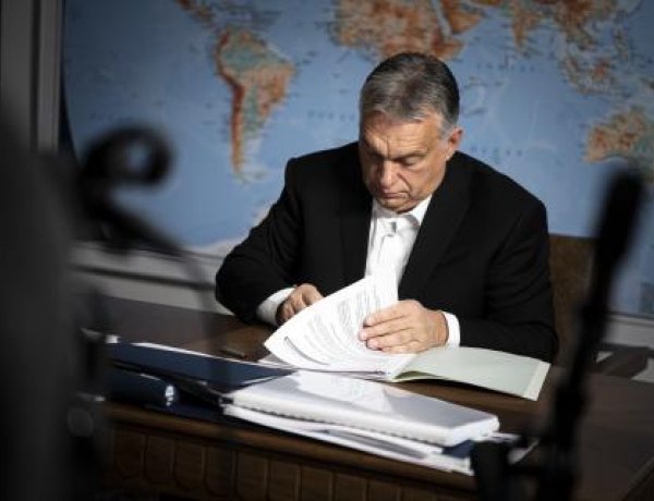 Ingyenes internet a diákoknak és a távoktató tanároknak