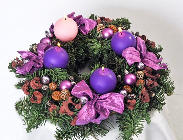 Két hét múlva lesz Advent első vasárnapja! Meggyújtjuk az első gyertyát a koszorún!