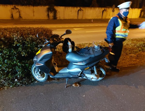 Elvesztette uralmát jármű felett egy robogós, 8 napon túl gyógyuló sérüléseket szenvedett