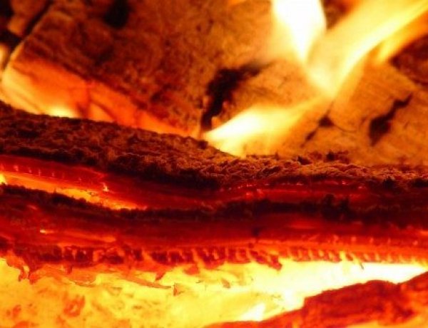 Túlmelegedett vegyes tüzelésű kazán miatt kérték a tűzoltók segítségét