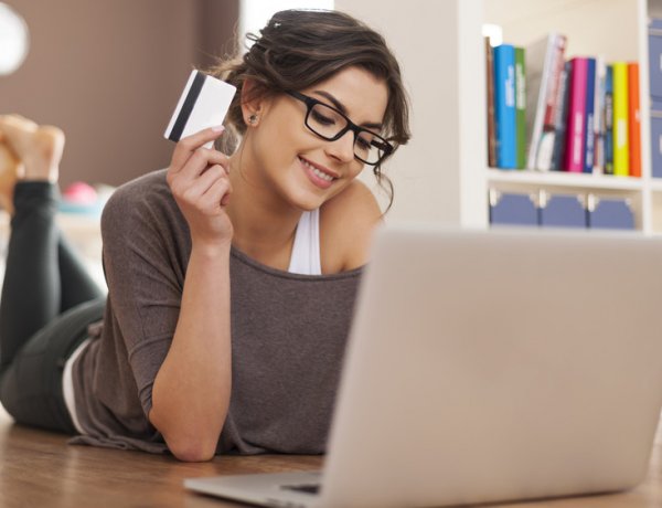 Speciális többletjogok illetik meg az online vásárlókat     