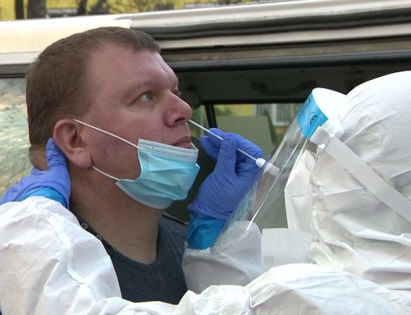 Mintavétel – A Debreceni Egyetem hallgatói is részt vesznek a járványügyi tesztelésben