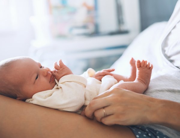 Babacsomaggal kedveskedik a kormány külhoni újszülötteknek  