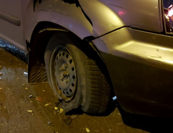  Baleset történt csütörtökön a Kígyó utcán, személyi sérülés nem történt