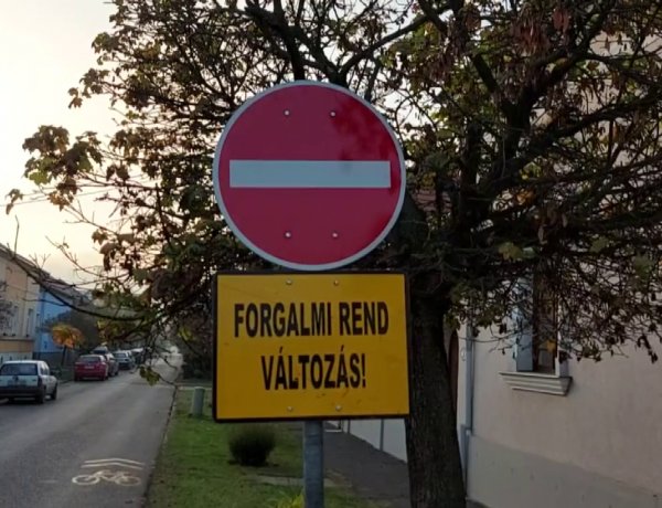 Forgalmirend-változás lépett életbe a Színház és a Malom utcán