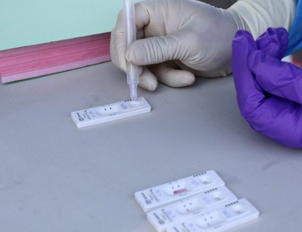 Szűrőcsapatok indulnak az oktatási intézményekbe: kezdődik a dolgozók tesztelése